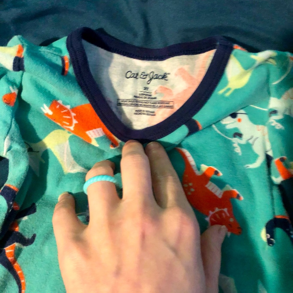 Cat and Jack Boys 2T pajama 2 piece set, Teal